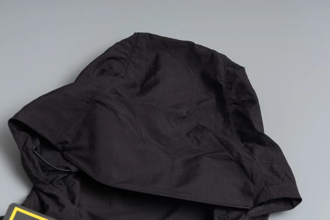 ➕5 Arcteryx/ Squamish Hoody Breathable Squamish Hoody UPF 50.UVA （ ） ！ ： Storm Hood 、No Slip Zip 、 ， ， 。